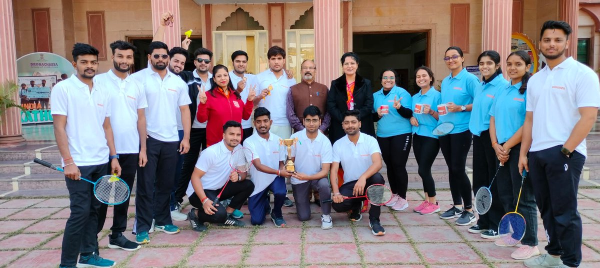 NSS Club, Dronacharya Group of Institutions Greater Noida organized 'MBA Badminton Clash' on 16th December 2023, students participated enthusiastically.
#sports
#badminton
#match
#mba
#aicte
#nationalservicescheme
#nss