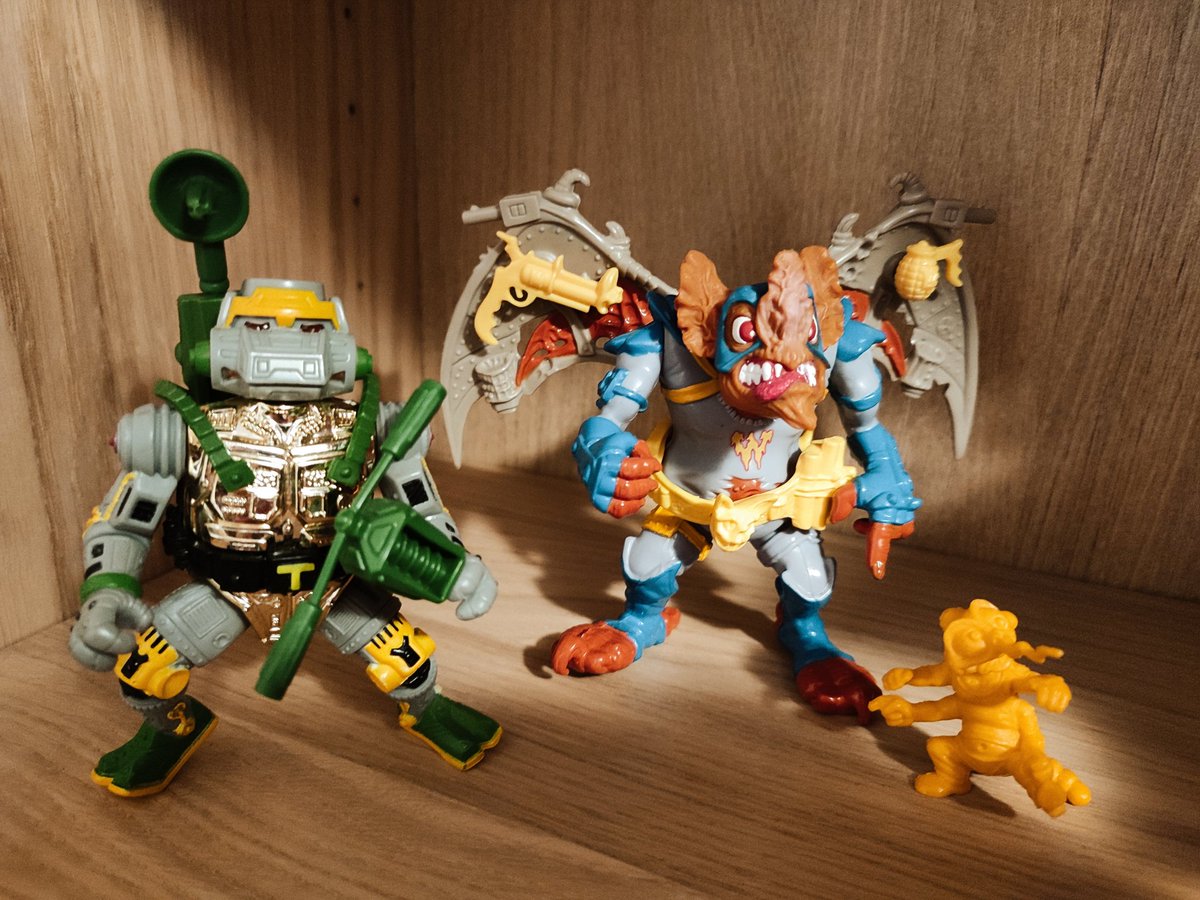 Crimson_TheRed1's tweet photo. Ganadoras de las dos primeras baldas, Wingnut &amp; Screwloose (1990) y Metalhead (1989). https://t.co/6Qv7ZpAalr