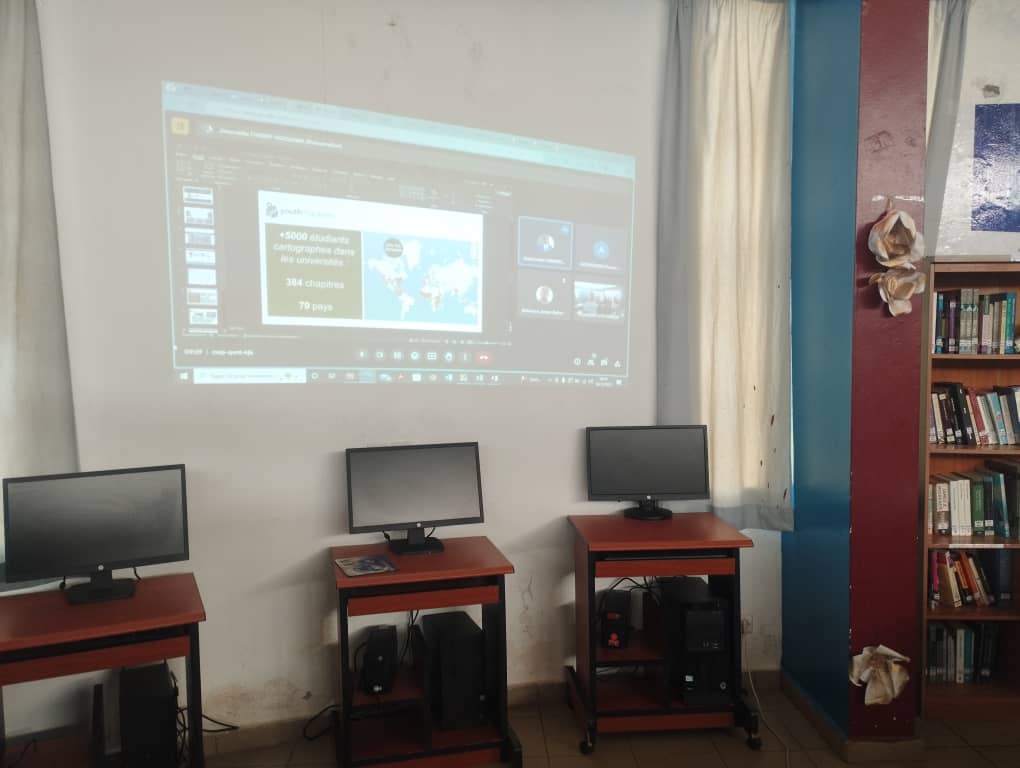 As part of the process of revitalization of YouthMappers chapters from African french speaking countries, we were this morning in Ivory Coast with YouthMappers UAO to train new members and ensure chapter's sustainability.

<a href="/youthmappers/">YouthMappers</a> <a href="/OSMCI/">OSM CI</a>