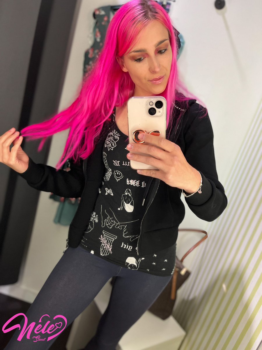 NeleSweet1's tweet photo. Wünsche einen schönen Samstag 🔥
#me #new #model #nelesweet #kiel https://t.co/niuBSkC3Uu