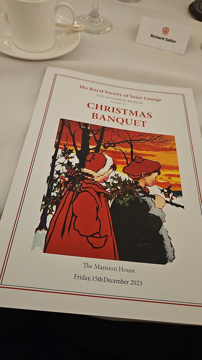 A brilliant evening at Mansion House last night. We discussed how the Aide-de-camps can work with @citylordmayor on topics such as youth leader recruitment and fundraising and then a quick outfit change for the @RSStGeorge Christmas Banquet 🎄
#ConnectToProsper