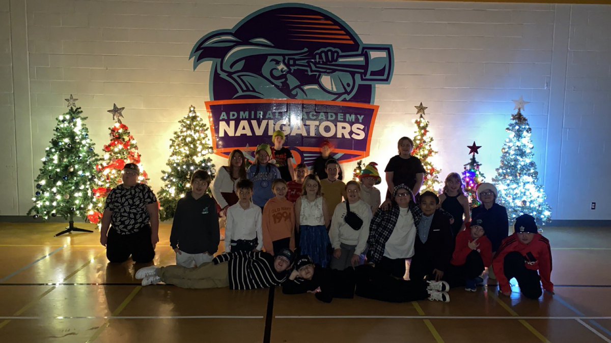 New Years gala 🎊 <a href="/AdmiralsAcad_NL/">Admiral’s Academy Navigators 🏳️‍🌈</a>