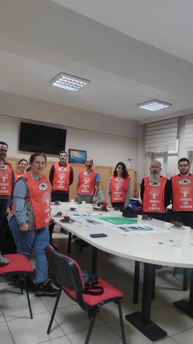 TEMA Vakfı Beykoz olarak; Medipol Üniversitesi Genç TEMA Sorumlumluluğu, Anadolukavagi Mahalle Sorumlumluluğu ve Aktif Gönüllülerimizin katılımıyla toplandık, sohbet ettik, özlem giderdik, hepimize iyi geldi.
@temavakfi 
@denizatac 
@MEMBeykoz