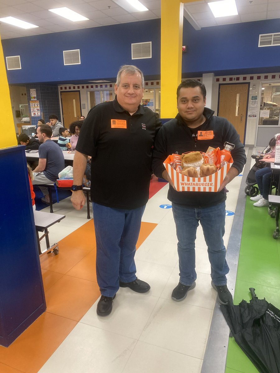 Ms_perezz's tweet photo. Thank you to all of our families that attended our All Pro Dad meeting &amp; thank you Mr Miranda for leading our families on a rainy Friday morning. #rainorshine #falconsoar https://t.co/BmM2Wndp75