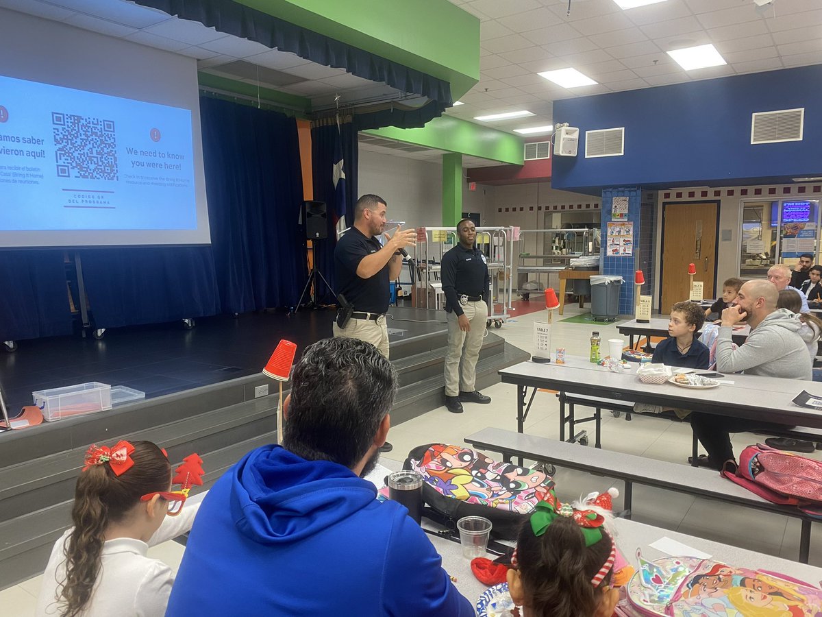 Ms_perezz's tweet photo. Thank you to all of our families that attended our All Pro Dad meeting &amp; thank you Mr Miranda for leading our families on a rainy Friday morning. #rainorshine #falconsoar https://t.co/BmM2Wndp75