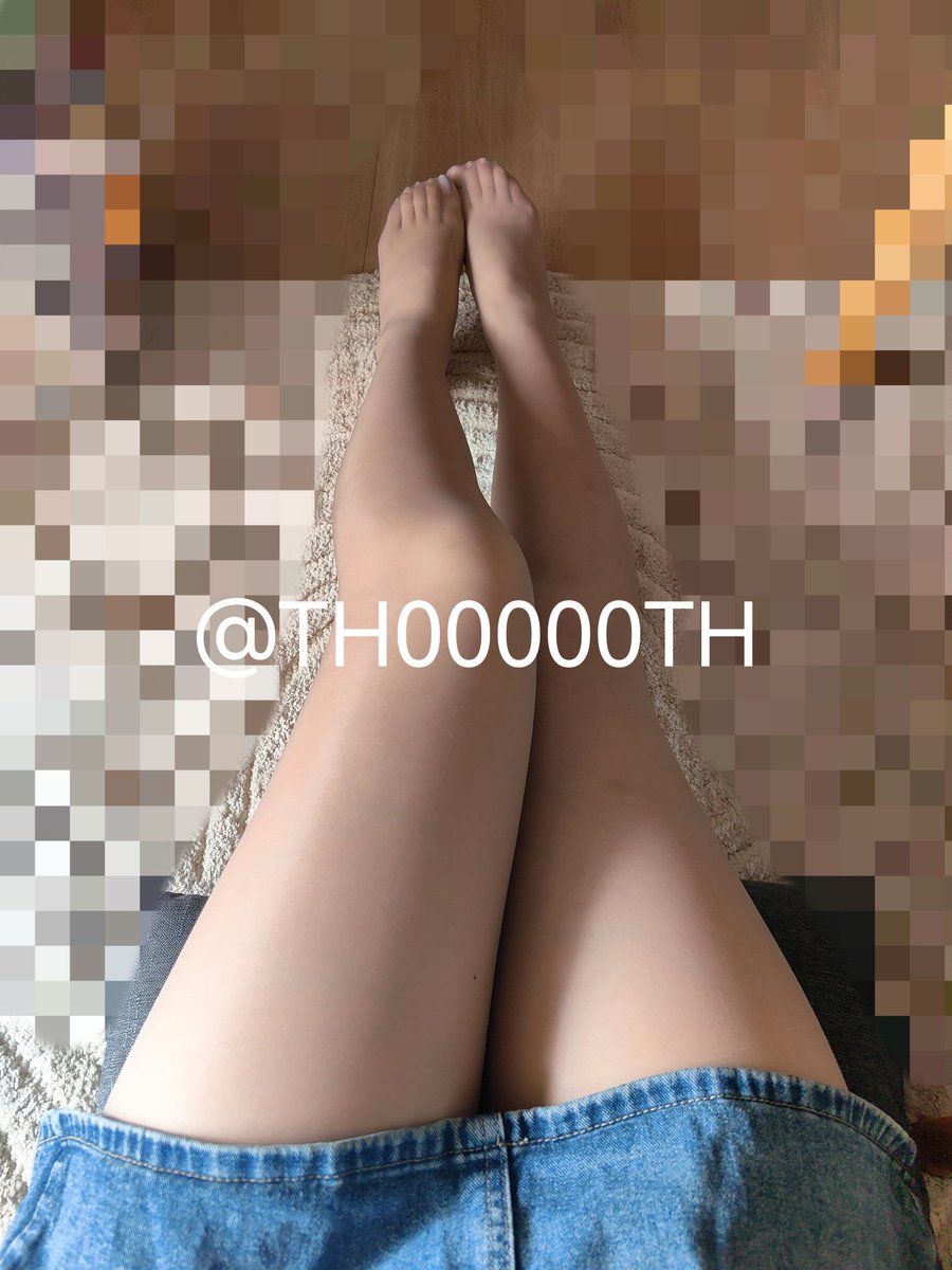 TH00000TH's tweet photo. 老婆的腿🦵
#淫妻 #丝袜 https://t.co/88gHxQOFe4