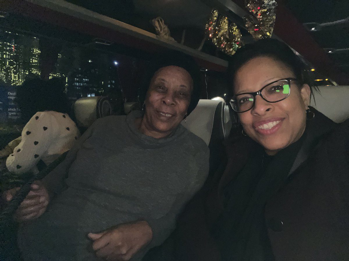 ContactusEaling's tweet image. From #Acton to the City of London on the annual @descendants93 Christmas Lights coach trip - so many festive decorations to see and enjoy💕

Well done to this #Ealing charity, guiding and supporting young people with West Indian (Caribbean) heritage for over 30 years
🇹🇹🇬🇩🇬🇧🇯🇲🇧🇧🇱🇨