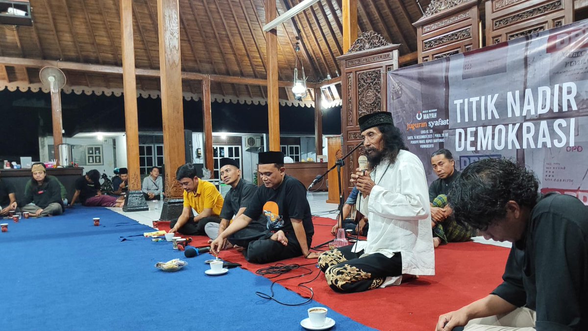 JuguranSyafaat's tweet photo. Hadir Abah Titut di Juguran Syafaat hari ini. #JSDes https://t.co/8ow0TMEm9n