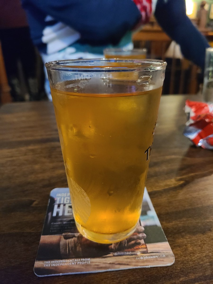 The Cider Blog (@theciderblog) on Twitter photo #nowdrinking <a href="/harrys_cider/">Harry's Cider</a> Haymaker. Smooth, juicy, moderate acidity/sharp, mild tannins and a bit of a mouthpuckering finish. #realcider #nowdrinking <a href="/harrys_cider/">Harry's Cider</a> Haymaker. Smooth, juicy, moderate acidity/sharp, mild tannins and a bit of a mouthpuckering finish. #realcider