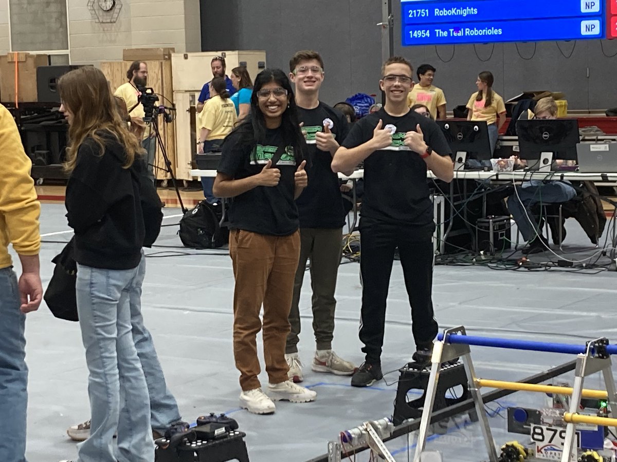 greenwoodrobots's tweet photo. Ready for our first competition. https://t.co/cEWgLVM95T