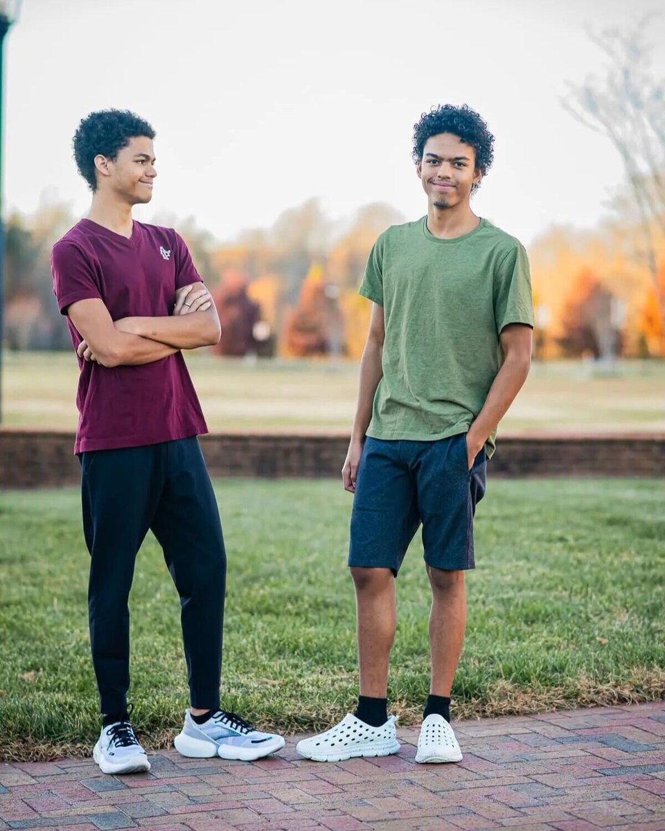 dailymomtweets's tweet image. Prioritize coziness and style 👏 

Read more: jo.my/1lzydlv
.
.
.
.
.
#clothingformen #comfyclothes #sweats #workoutgear 

#christmasspirit #christmascountdown #christmaspresents #holidays #giftsforhim #christmasmagic #christmasgiftsideas #personalisedgifts #christmaspa