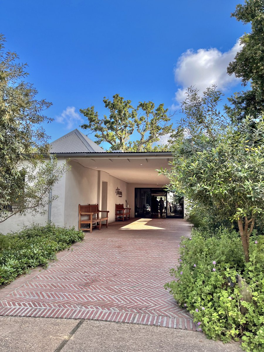 No Stay and Play Summer experience in Stellenbosch is complete without staying in Stellenbosch to explore the picturesque region.

Experience the ultimate Stay and Play Summer in Stellenbosch at Southern Sun De Wagen Hotel. 

swirlandspice.wine/2023/12/16/sta…