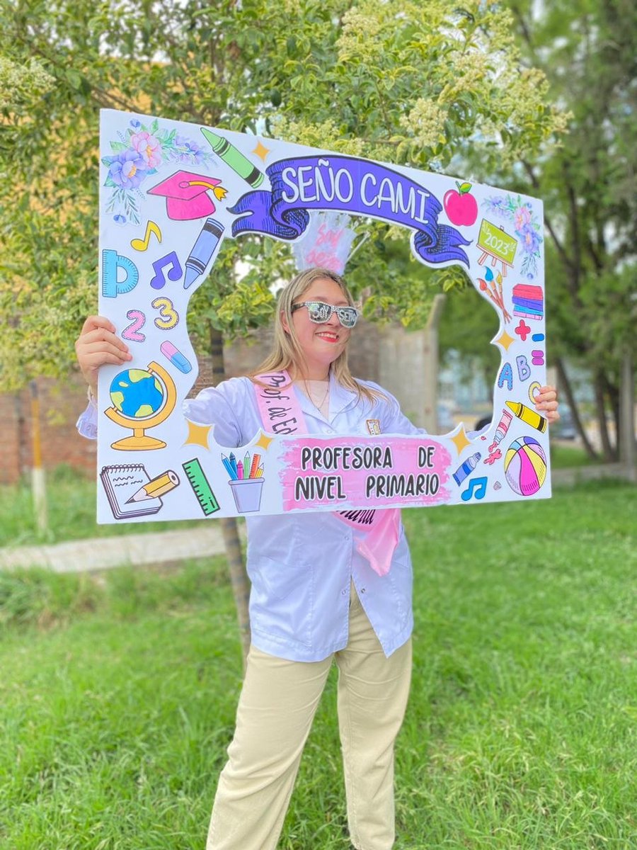 Camihern97's tweet photo. ¡LO LOGRÉ! 👩‍🎓🍾Soy Profesora de Educación Primaria 💞👩‍🎓🥺🥳 https://t.co/IcAEwzgvfd