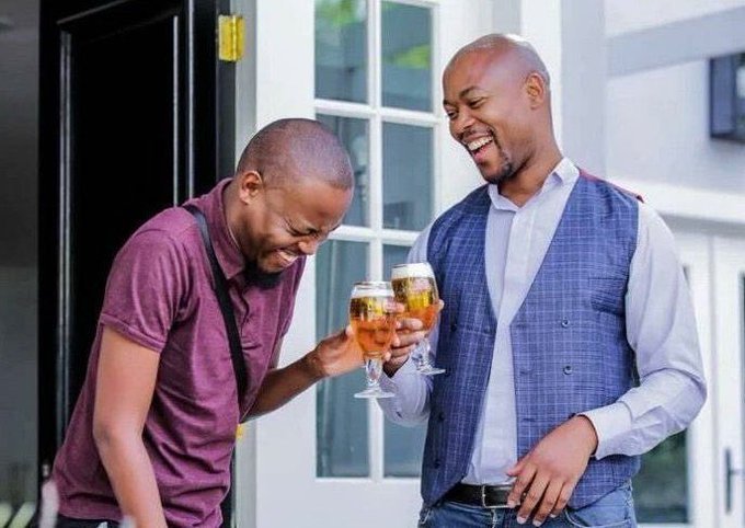 bongzmessi's tweet photo. Derek Henackom is having a meltdown because Msholozi said the ANC is infiltrated 😂😂😂

Why does this raise his blood pressure and sugar levels? https://t.co/CWs0fLs1W1