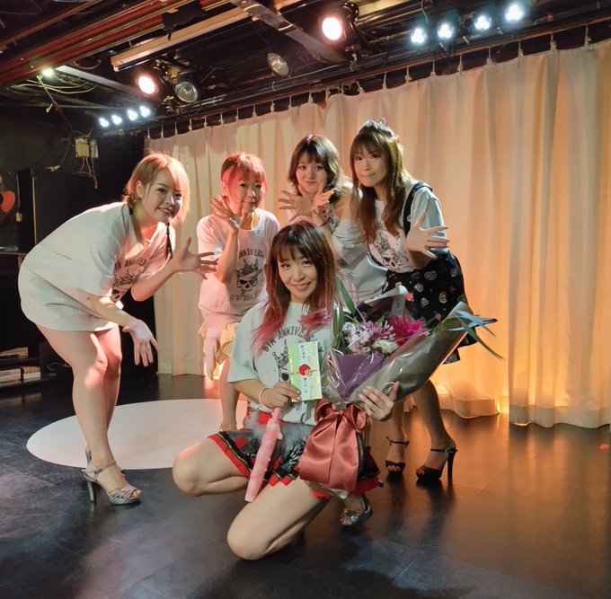 いやぁ アトラクで、みんなで私のオープン曲でワイワイしてもらえて楽しかったなぁ  お客様達も楽しそうで その笑顔にパワーを沢山頂きました  個性的で素敵なこのメンバーの出演は２０日まで！！  いろんな演目が観られますので見逃し厳禁！！  ご来場お待ちしてまーす<a href="/tag/bf_dome_masterplan"class="tags"><span>#bf_dome_masterplan</span></a><a href="/tag/bf_dome_masterplan%E6%9D%B1%E4%BA%AC"class="tags"><span>#bf_dome_masterplan東京</span></a>