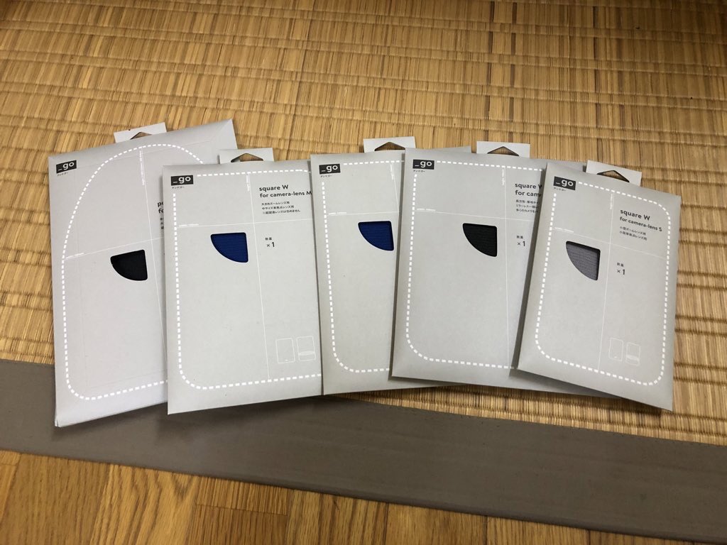 zztarou400's tweet photo. 今回の人柱はカメラカバー(?)
普段使いのカバンに気軽にカメラを入れて持ち運べないかと思って買ってみました✨
ニット素材の厚手生地👍
レビュー…ってほどでもないけど、手持ちのカメラ&レンズでざっくりした感想をツリーにしていきます🤭
気になる方はどうぞ😊
#アンドゴー
#_go
#カメラカバー https://t.co/NMz3ps1VP7