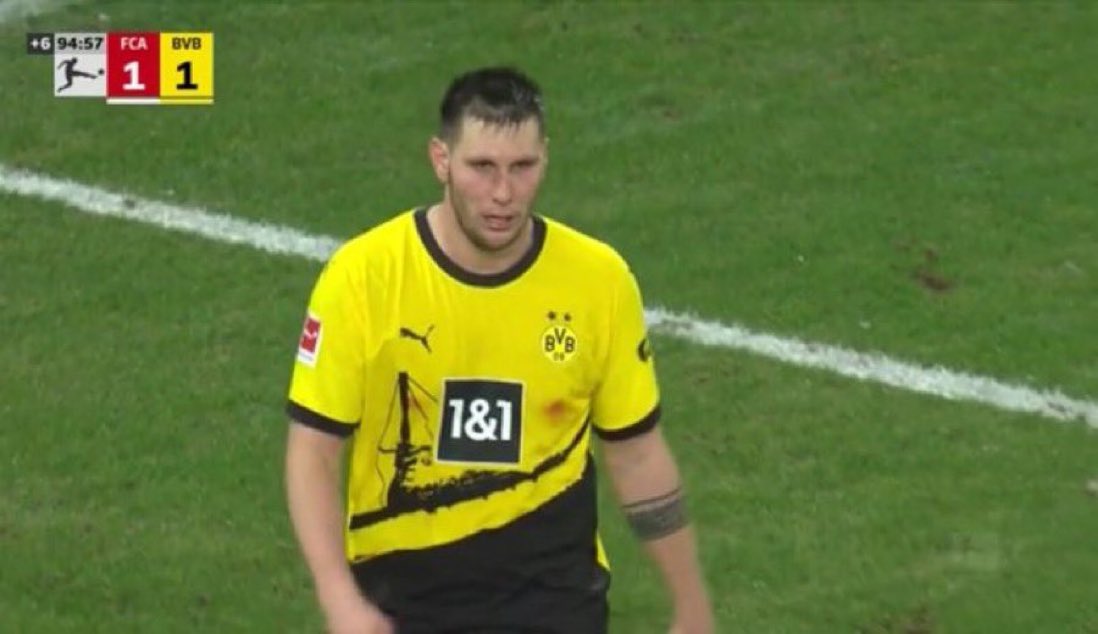 thomassist tweet media