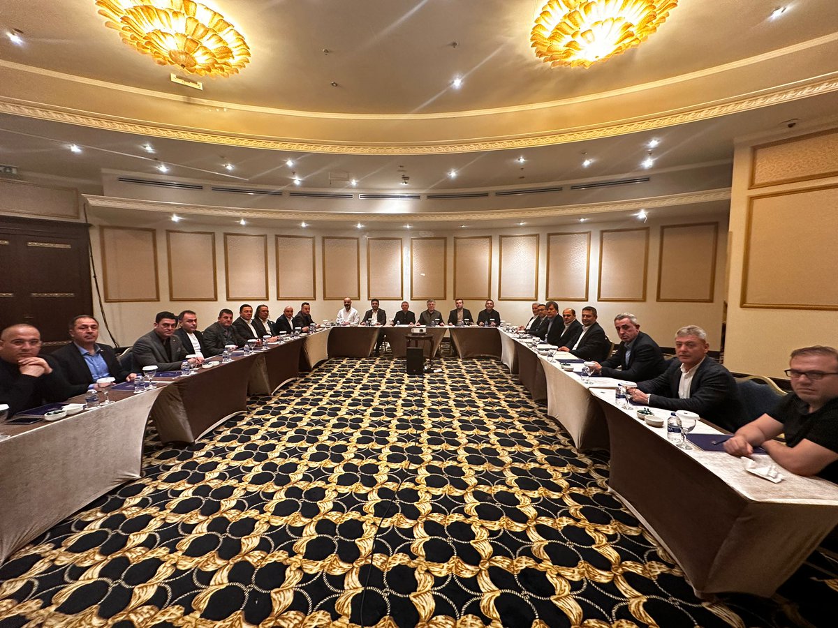 TÜRK-İŞ’e bağlı Tekgıda-İş Sendikamızın 14-15 Aralık 2023 günlerinde düzenlediği Başkanlar Kurulu toplantısına katılarak bir konuşma yaptım.

Tekgıda-İş’in Konfederasyonumuzun tarihindeki önemine değindiğim konuşmamda, TÜRK-İş’in son dönemde yüzde 30’luk büyümesiyle birlikte