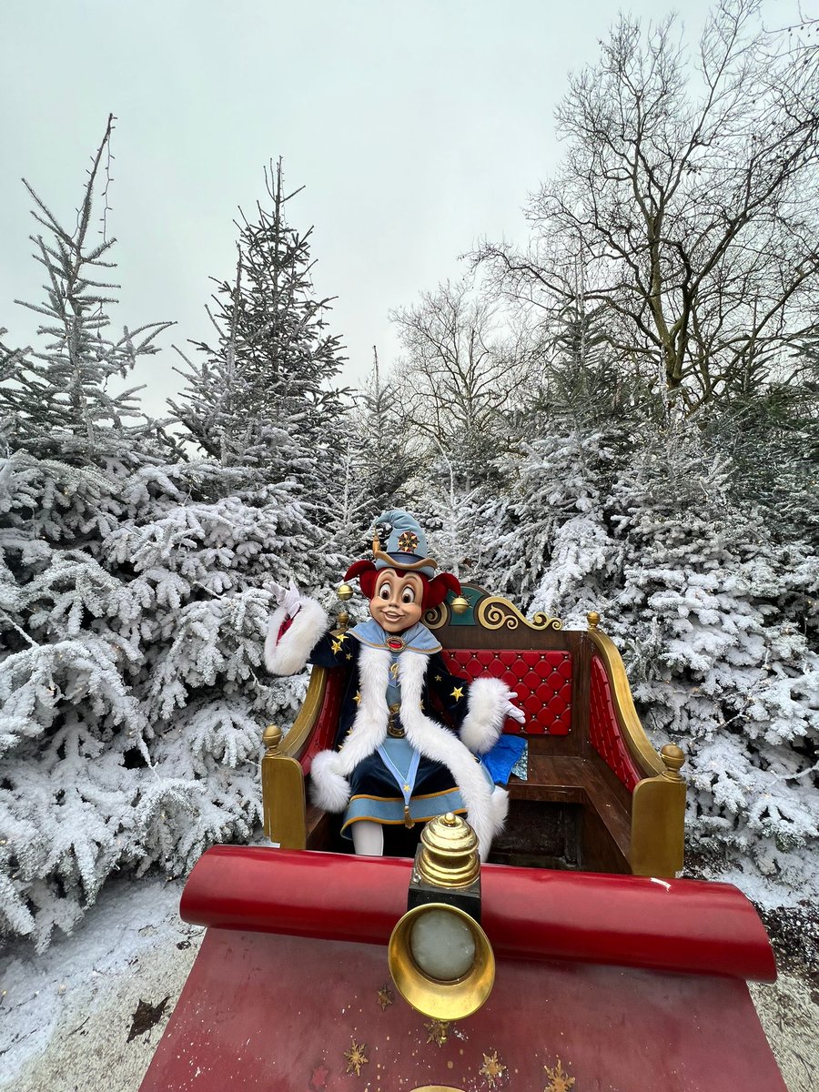 mark__bakker's tweet photo. Pardoes #charactermeet #eftelinglive https://t.co/tQ95ohyapJ