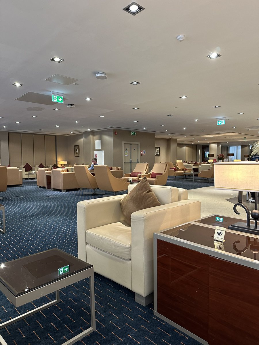 KyleSpruce's tweet image. Sat in the Emirates Lounge at Gatwick waiting for my ✈️