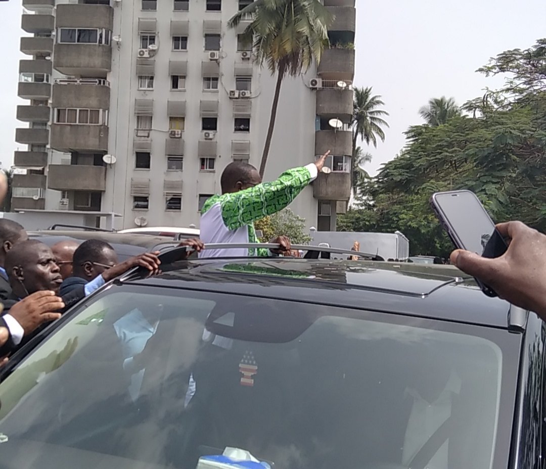 MelEssisKouadio's tweet photo. HANN🇨🇮

Tidjane THIAM aux côtés des militants du PDCI-RDA. 
Il a adressé des mots D'ESPOIR et de remobilisation .
Le combat est lancé .

#CIV225 https://t.co/thZ6Uz5e6s