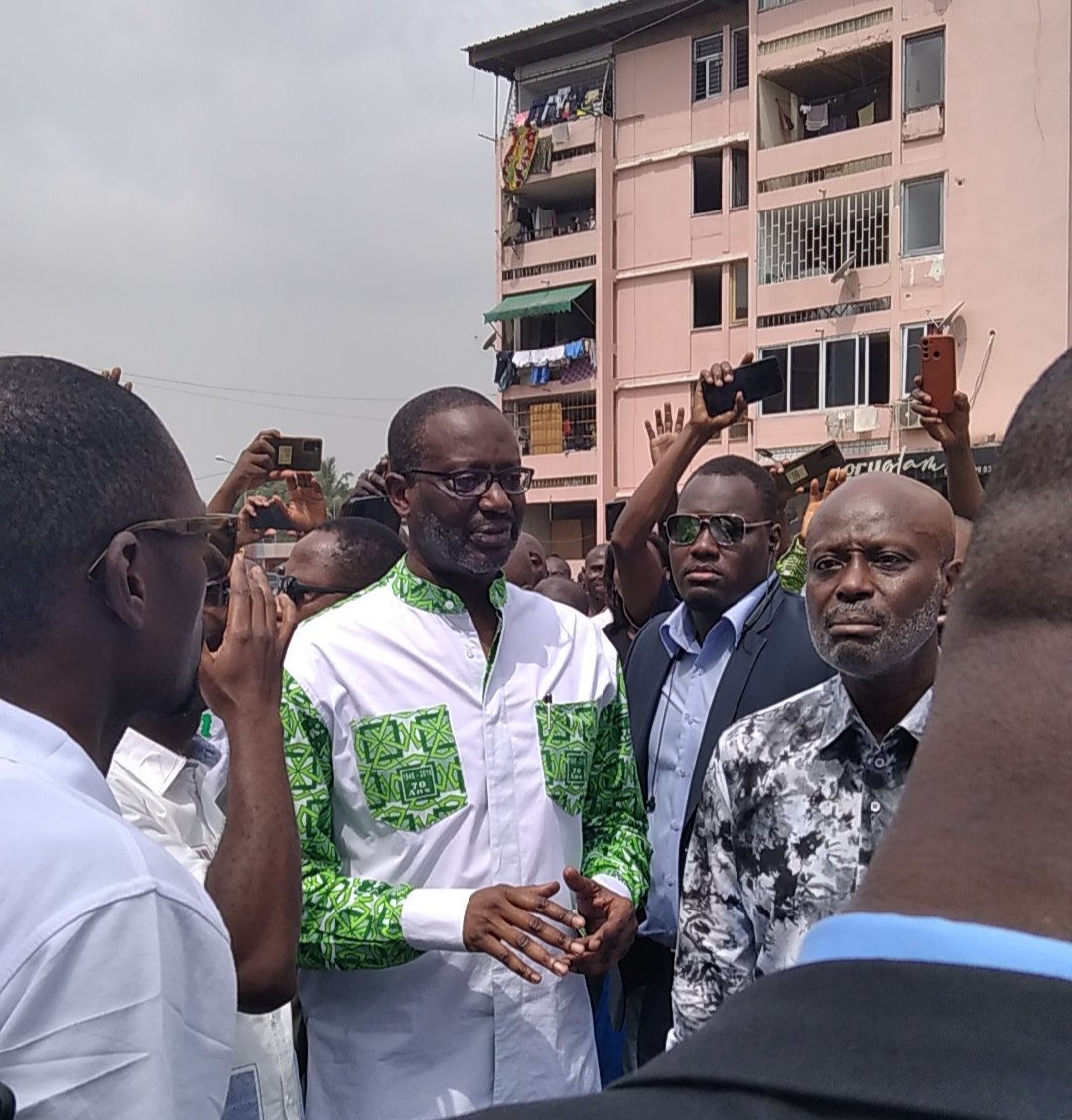 MelEssisKouadio's tweet photo. HANN🇨🇮

Tidjane THIAM aux côtés des militants du PDCI-RDA. 
Il a adressé des mots D'ESPOIR et de remobilisation .
Le combat est lancé .

#CIV225 https://t.co/thZ6Uz5e6s