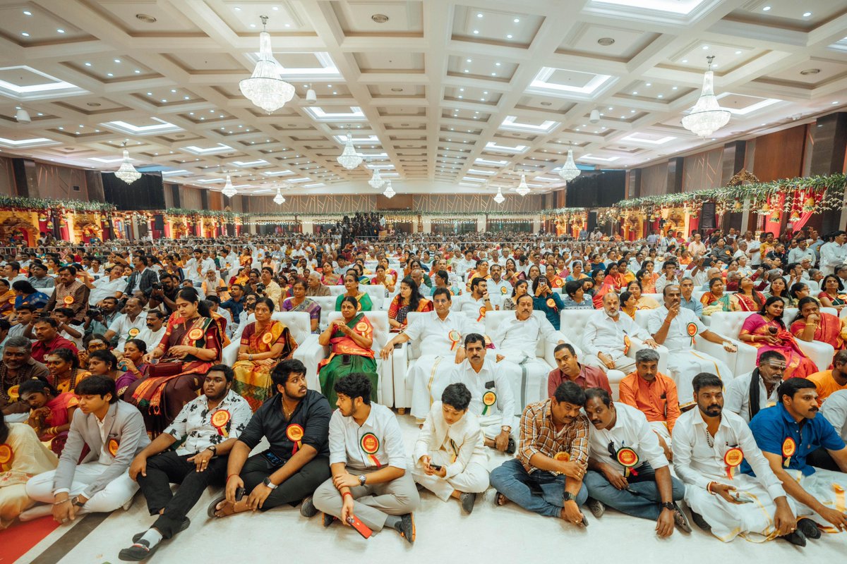 annamalai_k's tweet image. இன்றைய தினம் சென்னையில், இம்பா சமூக அமைப்பு மற்றும் திருமுறை சைவ அடியார் திருக்கூட்டத்தாரால் சிறப்பாக நடத்தப்பட்ட, ‘பன்னிரு திருமுறை திருவிழா’ மற்றும் அருள்மிகு மதுரை மீனாட்சி அம்மன் சுந்தரேஸ்வரர் திருக்கல்யாண வைபவ நிகழ்ச்சியில், மாண்புமிகு மத்திய பாதுகாப்புத் துறை அமைச்சர் திரு.…