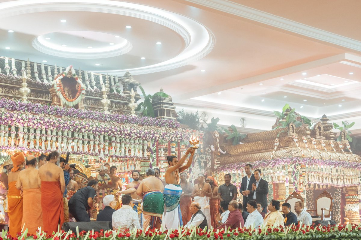 annamalai_k's tweet image. இன்றைய தினம் சென்னையில், இம்பா சமூக அமைப்பு மற்றும் திருமுறை சைவ அடியார் திருக்கூட்டத்தாரால் சிறப்பாக நடத்தப்பட்ட, ‘பன்னிரு திருமுறை திருவிழா’ மற்றும் அருள்மிகு மதுரை மீனாட்சி அம்மன் சுந்தரேஸ்வரர் திருக்கல்யாண வைபவ நிகழ்ச்சியில், மாண்புமிகு மத்திய பாதுகாப்புத் துறை அமைச்சர் திரு.…