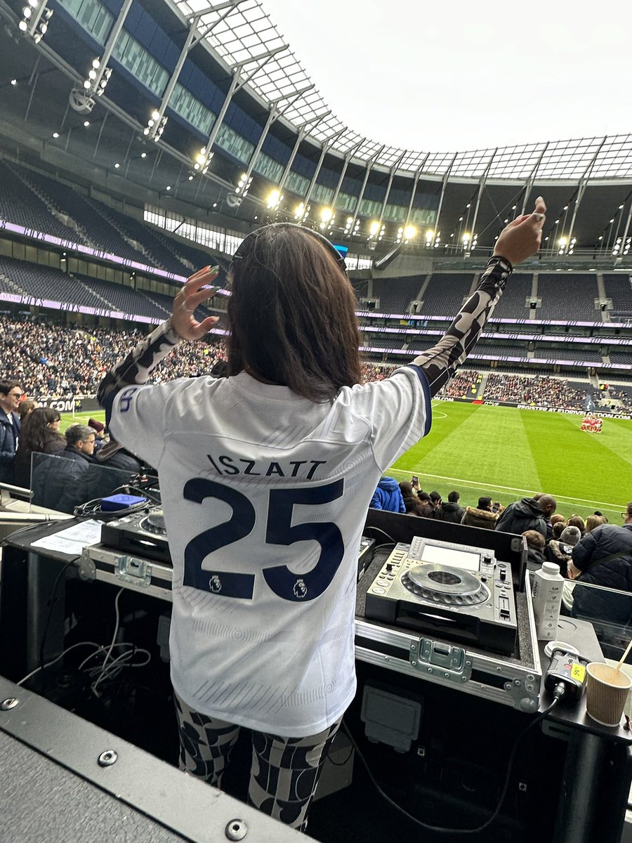 Jess Iszatt tweet media