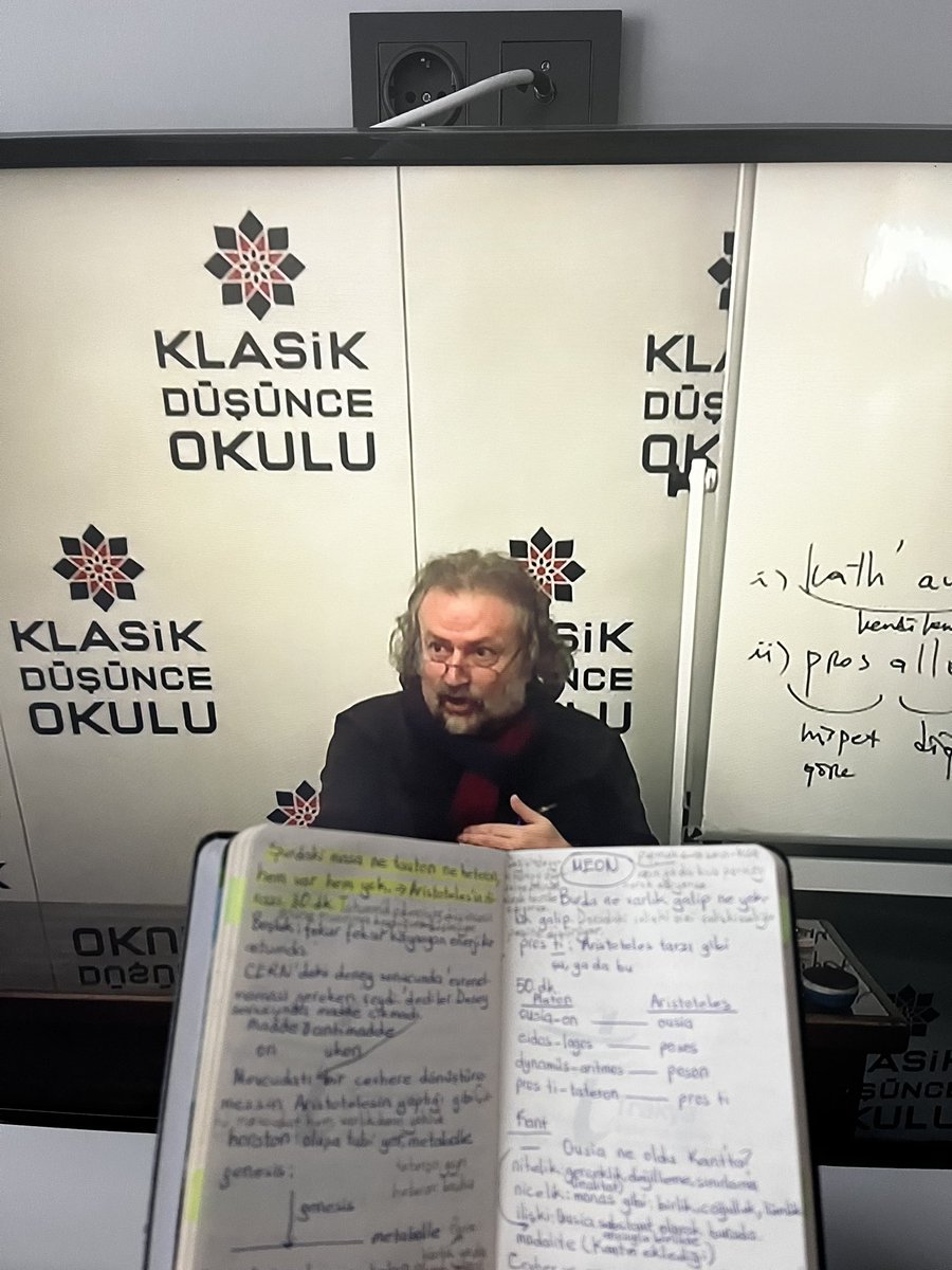 sonyarodya's tweet photo. @klasikdusunce Felsefe meseleyle karşılaşmaktır. #oğuzhaşlakoğlu #platon #sofist https://t.co/DQHhvpzdn2