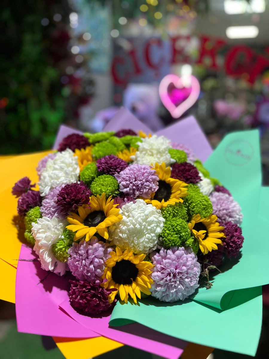 evaflowermersin's tweet photo. Caniyym güne kucak dolusu renk cümbüşüyle devam ediyoruz 🥳🙌✨ https://t.co/LpwsinfYfs