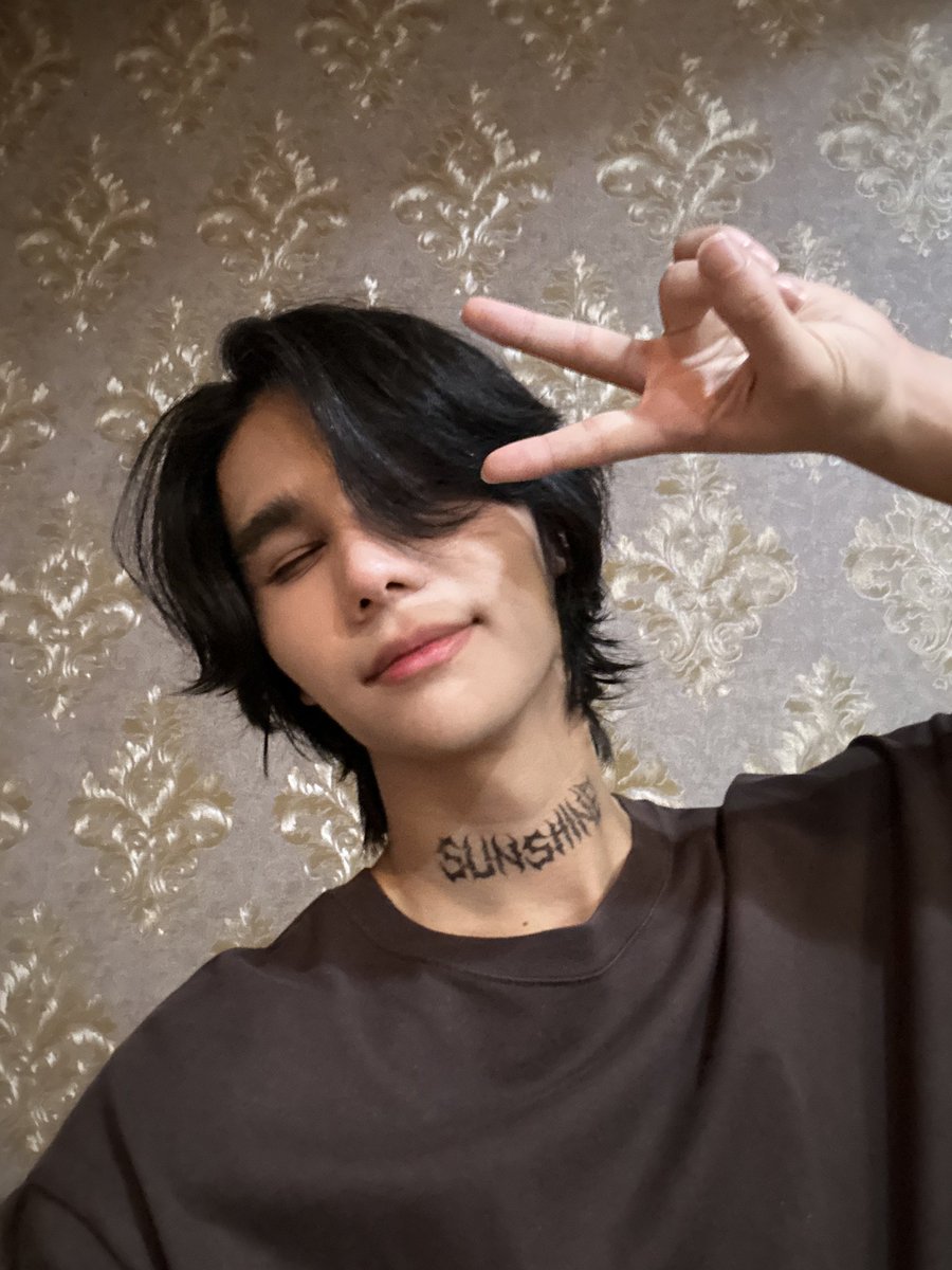 ยินดีด้วยนะคะ! เติบโตขึ้นอีกก้าวแล้ว เลขสวยมาก ขอให้แจ่มใส ขอให้สุขภาพแข็งแรง ขอให้เหนื่อยน้อยลง แต่มีความสุขยิ่งๆขึ้นไป สตูจะพยายามดูแลท่านให้ดีที่สุด เรื่องวันหยุดเราพยายามแล้ว แต่จะพยายามต่อ😭

ขอบคุณคุณวันเสาร์ทุกท่านที่อยู่ด้วยกัน ซัพพอร์ทกันตลอดมานะคะ อยู่ด้วยกันไปนานๆนะ!🫶🏻