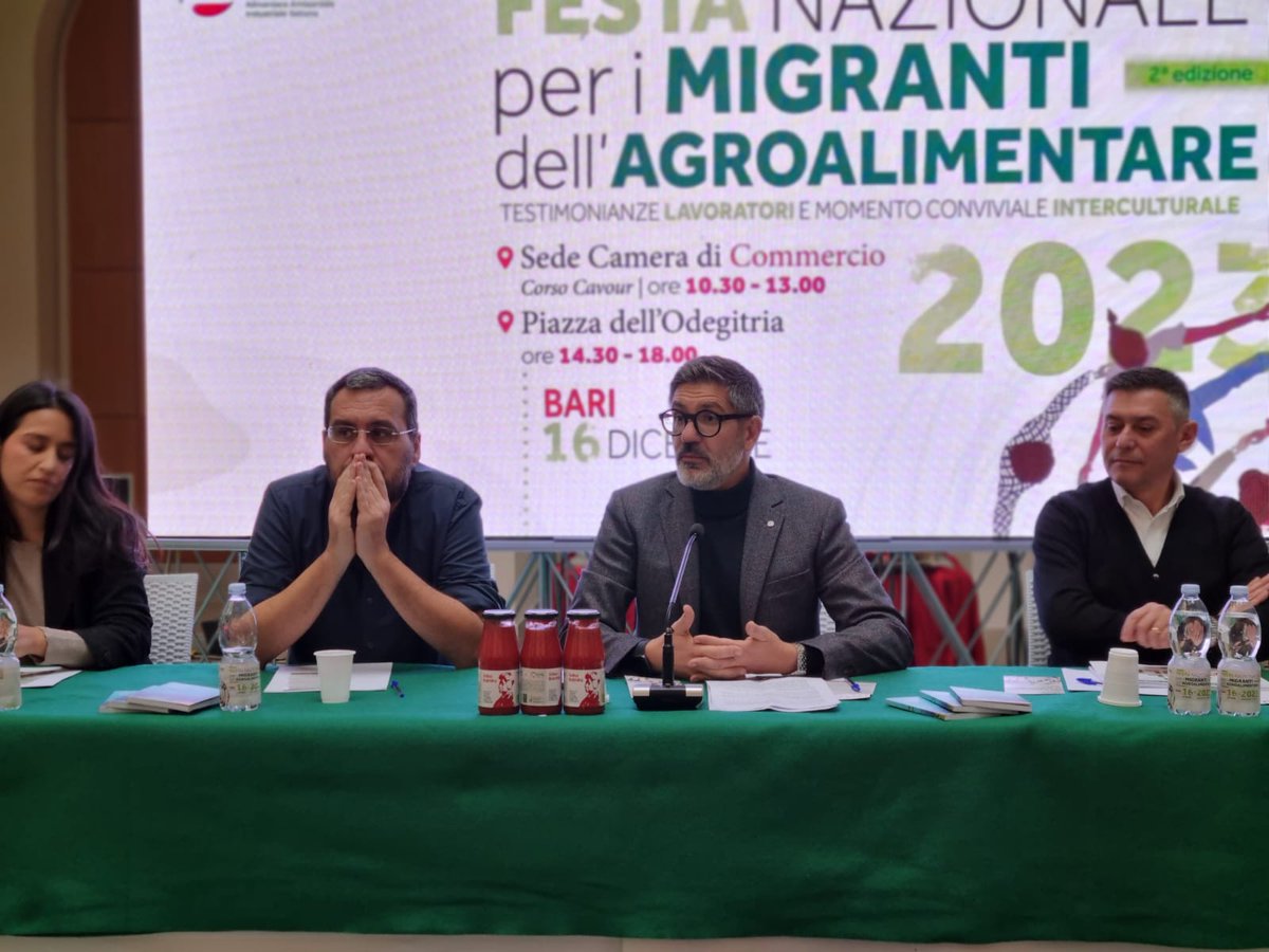fai_cisl's tweet photo. #Intercultura, seminario #FaiCisl organizzato per celebrare la #giornatadelmigrante il SG @OnofrioRota: "Il #sindacato non può debellare da solo lo sfruttamento e il #dumping sociale, bisogna che la politica faccia la sua parte, ad esempio mettendo fine al 'caporalato di Stato'" https://t.co/5Xufqzzth8