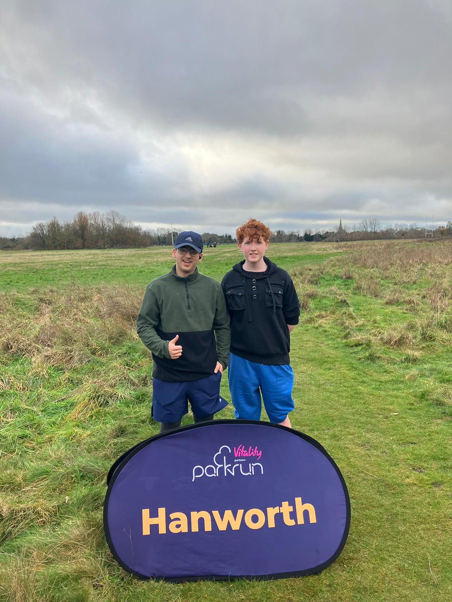 First visit to @hanworthparkrun for the newly formed #Logicrunclub today. Well done to these two on their first runs and PBs. Who will join us next week?