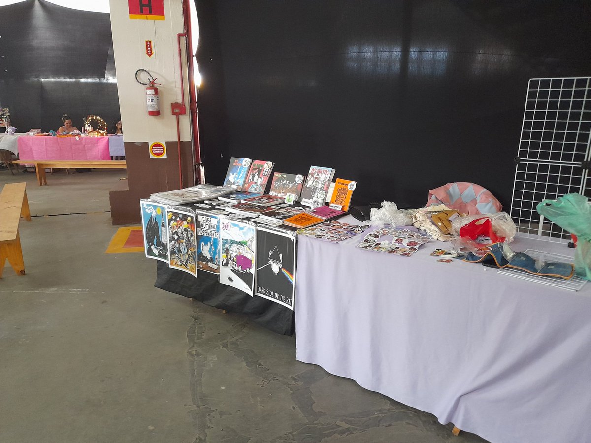 ratos_os's tweet photo. Já estamos por aqui em Brusque SC
@yatahoficial no Pavilhão da Fenarreco
Até as 20h...

#art
#desenho
#arte
#quadrinhos
#drawing
#quadrinhosindependentes
#comix
#quadrinhosunderground
#gibi
#comixunderground
#zine
#fanzine
#comics
#hqs
#banddesineé
#Brusque https://t.co/dVipj5MpFi