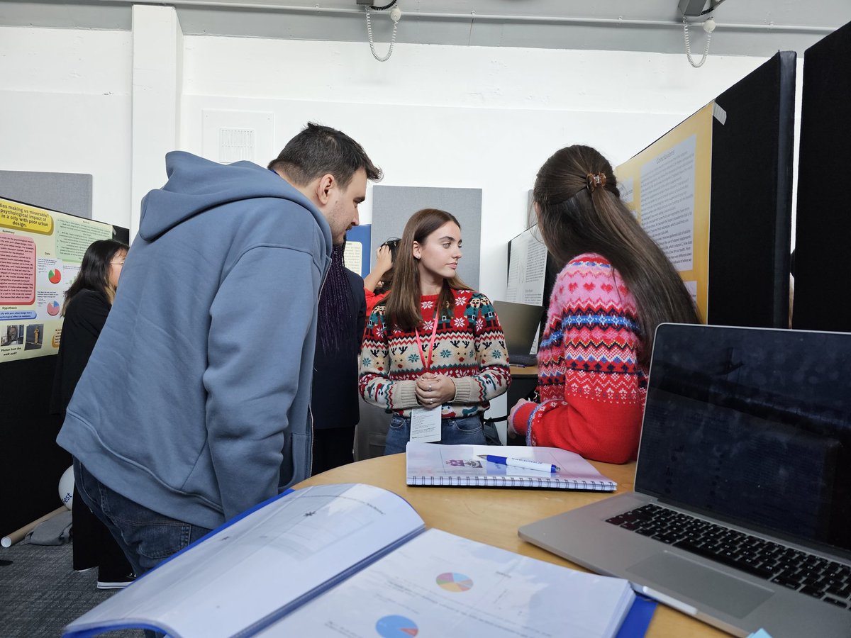 SciFest4STEM's tweet photo. Here come the judges SciFest @TeenTurn @TheDigitalHub today. Creativity and innovation in action. https://t.co/rPUs5WvGaE