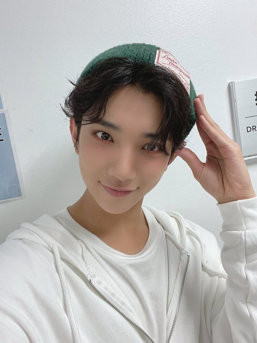 pledis_17 tweet picture