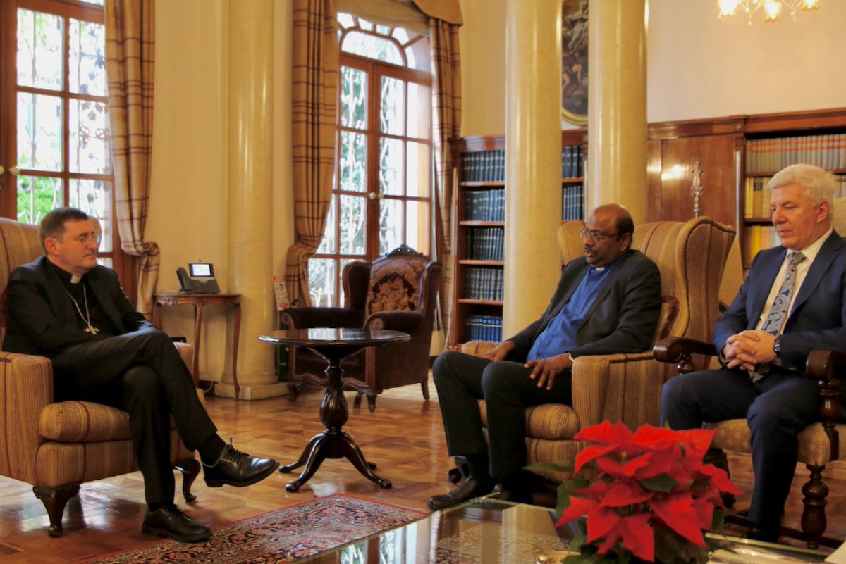 The program of the first day in #Colombia also included an audience with the Apostolic Nuncio Monsignor Paolo Rudelli. #WCC #PeaceBuilding 🕊️🇨🇴 Read more about the visit oikoumene.org/news/wcc-sees-…