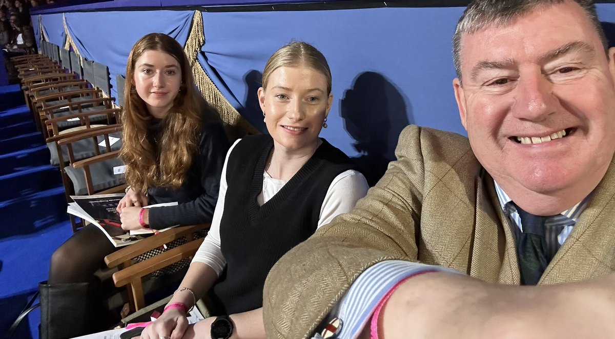 farmerrayner's tweet image. The Rayner Family are proud to support London International Horse Show. @nfum_Marlow @TheNAAC