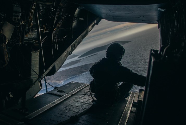 Marines from the @26MEU and Greek Marines with the 32nd Hellenic Marine Brigade are transported in a MV-22B Osprey in preparation to execute a TRAP rehearsal during a bilateral exercise in Skyros, Greece. @DeptofDefense @USMC #marines #military