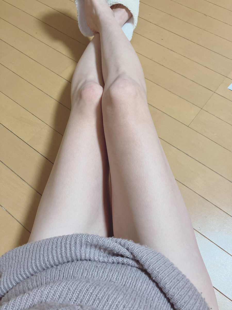 rasmama26's tweet photo. ねえ、体重何ヶ月も測ってないけど明らか足痩せしたよね？？皆したとゆうていたぁーーー🥹🙈😇最近はほぼあさんぽのみ！あさんぽのお陰かなあ？？🙃#ダイエット記録 #ダイエット垢さんと繋がりたい #ダイエット仲間募集中 #３児ママ https://t.co/TKoXVgVGyd
