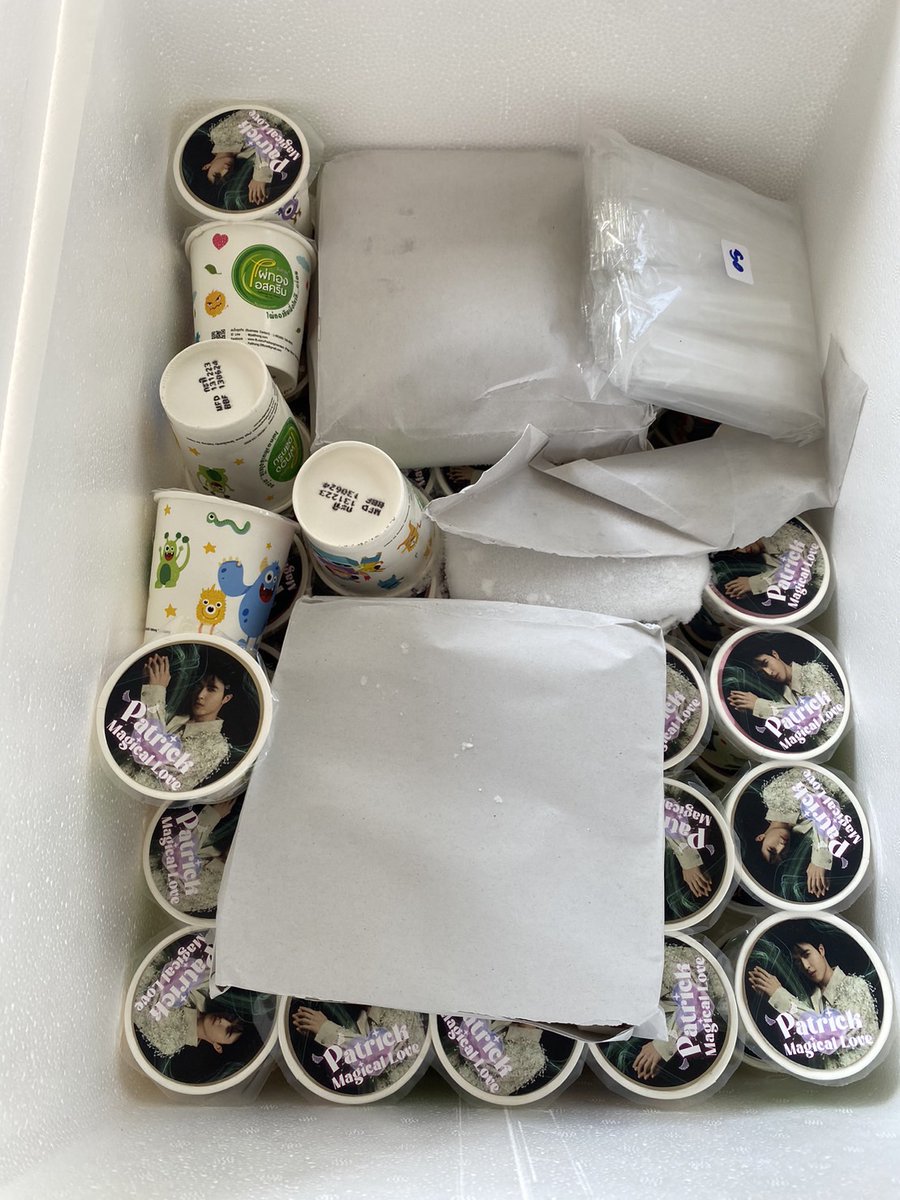 PaithongIcecre1's tweet photo. 🍦ฉ่ำๆ กับวันดีๆ 😊
#FoodSupport เรียก #ไผ่ทองไอสครีม
#MagicalLoveProject
#AmagicalNightWithPatrick
#Patrick20thBirthdayParty
#แพทริค #PatrickFinkler
#尹浩宇 #Patrick尹浩宇 https://t.co/oMgdf1Uwhh