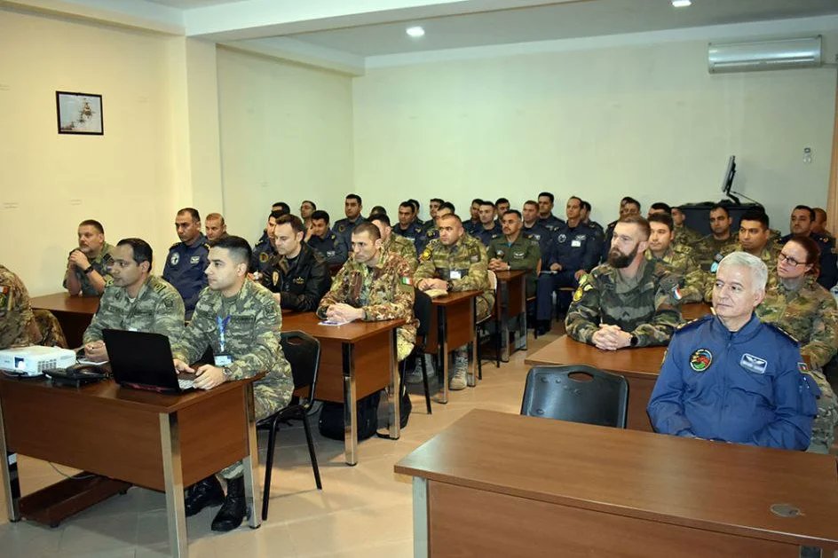 Xalqqazeti's tweet image. 📌2023-cü ilin təsdiq olunmuş fəaliyyətlər planına əsasən Hərbi Hava Qüvvələrinin (HHQ) “N” hərbi hissəsində  Azərbaycan HHQ-nin Mi-17-1V helikopter cütlüyünün “2-ci səviyyəli özünüqiymətləndirmə (SEL-2) təlimi” keçirilib.

#helikopter #telim