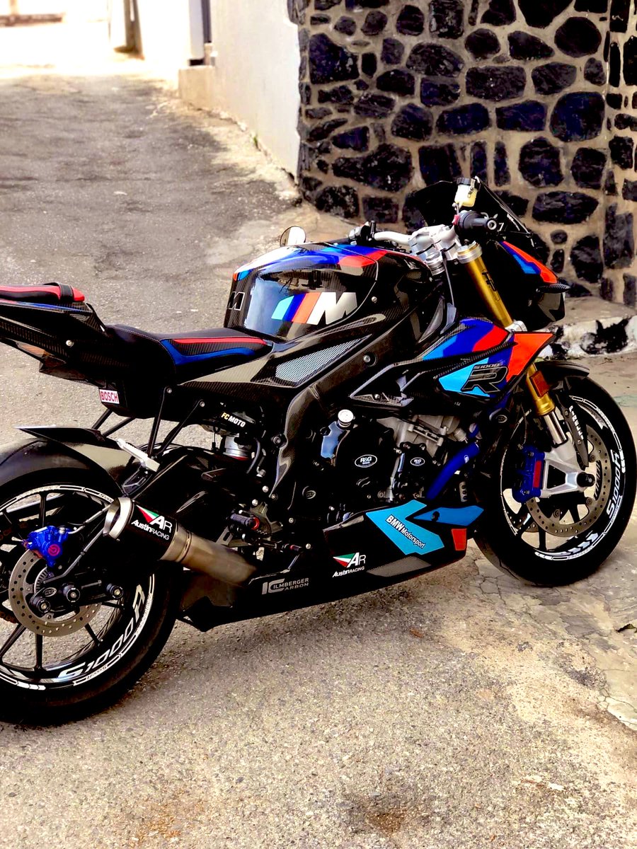 Sweet S1000R 🤩
🏍️😍🏍️😍🏍️😍🏍️