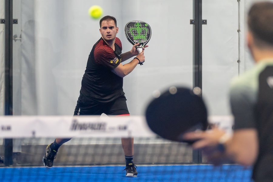 FMP_Padel's tweet photo. 🔝🏆🎾 Master Absoluto FMP 2023

🚹 Semifinales 
📍 Rivapadel Sport Club

✅ @ivan_garcia10 - @danidc79 
⚔️ 4/6 6/3 6/3
❌ @patobelluati - @hugo_gm12 

#soyfmpadel #padel #madrid https://t.co/acWj9dES05