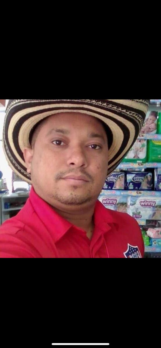 Laucamkilla's tweet photo. Este hecho sucedió en Barranquilla,  el hijo le dio una golpiza al padre solo por pedirle ayuda con los gastos de la casa.

Repudio total de la ciudadanía por estos hechos de violencia. https://t.co/8LVRAVPs6I
