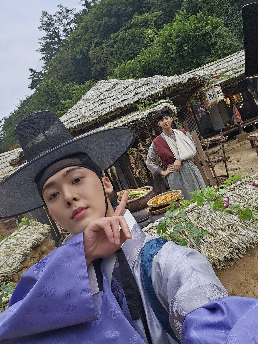 offclASTRO's tweet photo. 수운잡방 보면서 뭐먹지~~~추천해줄로하아~~~~ https://t.co/FOSiuL95M4