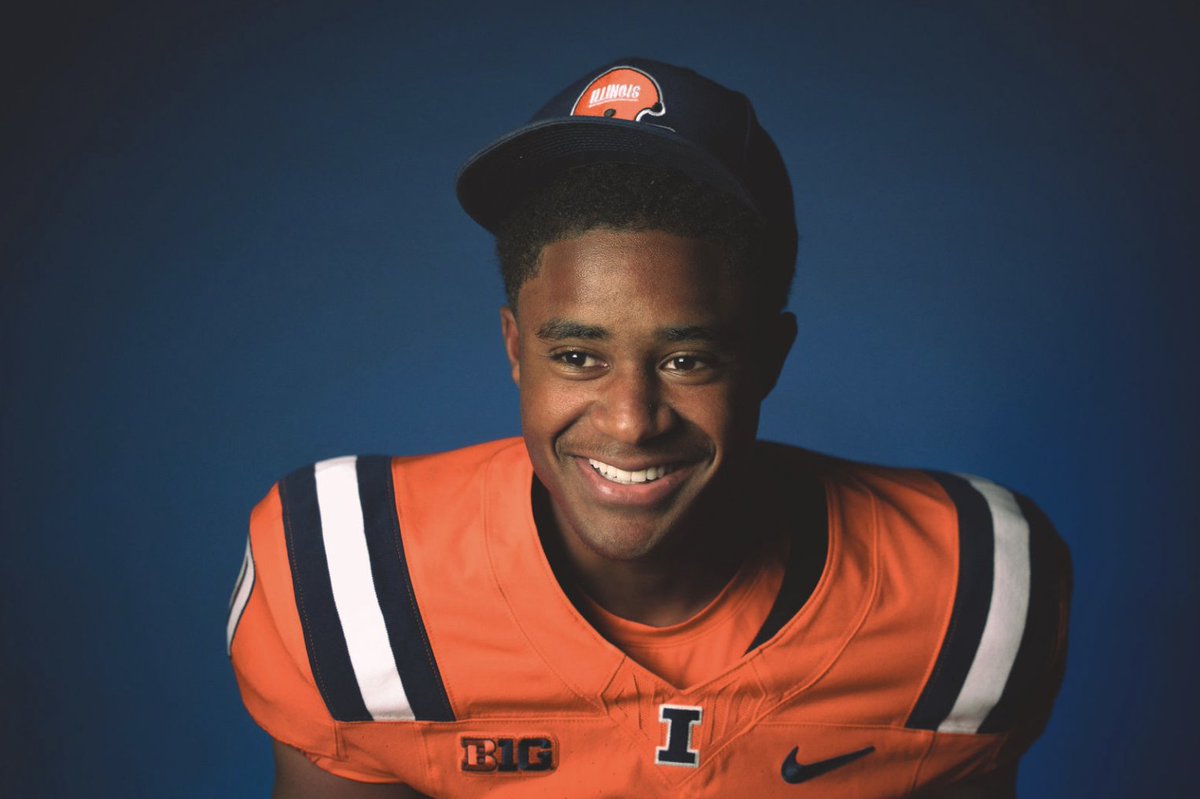 Jeremy Werner (@jwerner247) on Twitter photo Selling Devon Witherspoon's development can be a powerful card to play in recruiting for #illini. It helped Illinois win a B1G battle for three-star JUCO DB Chase Canada (<a href="/ccanada9/">Chase “Zero” Canada⚜️</a>).
"They have a new tradition of putting DBs in the NFL," he said.
READ: tinyurl.com/mw7cxdut Selling Devon Witherspoon's development can be a powerful card to play in recruiting for #illini. It helped Illinois win a B1G battle for three-star JUCO DB Chase Canada (<a href="/ccanada9/">Chase “Zero” Canada⚜️</a>).
"They have a new tradition of putting DBs in the NFL," he said.
READ: tinyurl.com/mw7cxdut