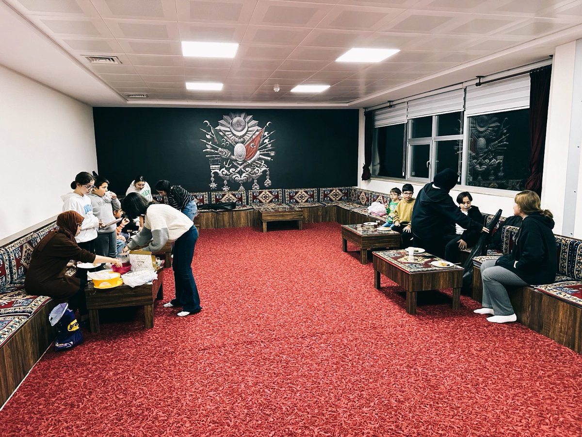 GSB_OFGM's tweet photo. 12-18 Aralık #YerliMalıHaftası'ında yerli malı kullanımının önemini aşılamak, yerli ve milli ürünlere yönelik farkındalığa dikkat çekmek amacıyla gençlerimizle #Hasoda'mızda kutlama programı düzenlendik.
@OA_BAK @gencliksporbak @GSBgenclik @lokmanaricioglu @GSB_Trabzon https://t.co/2QXzVEPB3G