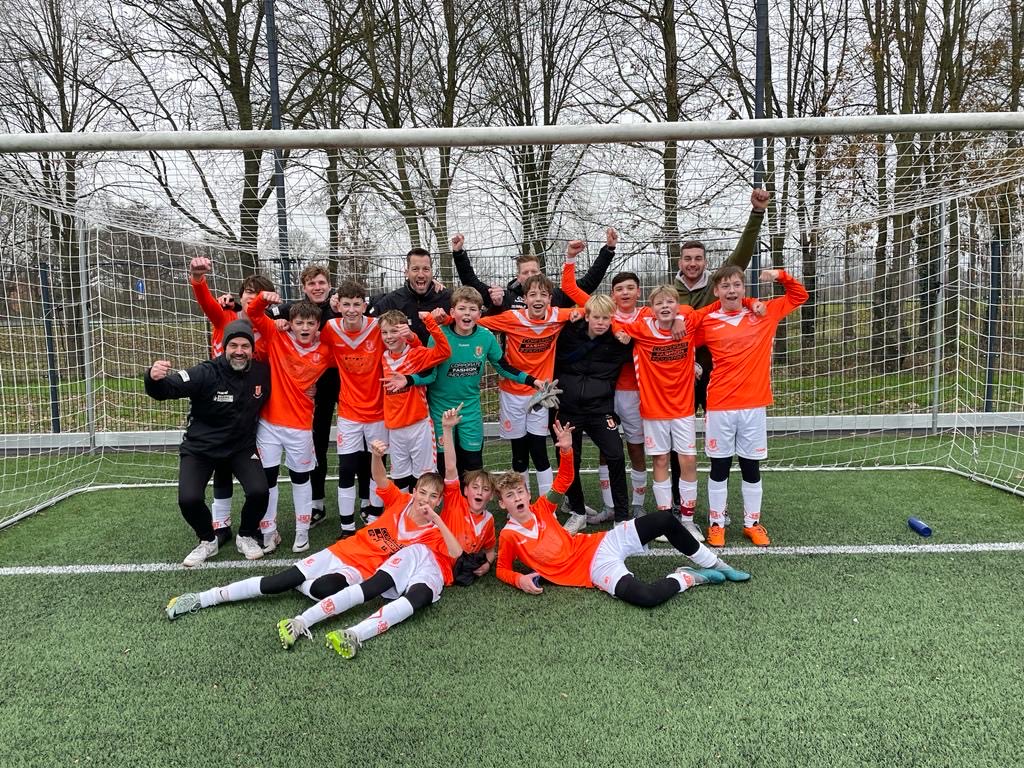 GerbenGeerdink's tweet photo. Longa ‘30 JO14-1 is kampioen! Proficiat!
#trots https://t.co/o0YAZTcVnN